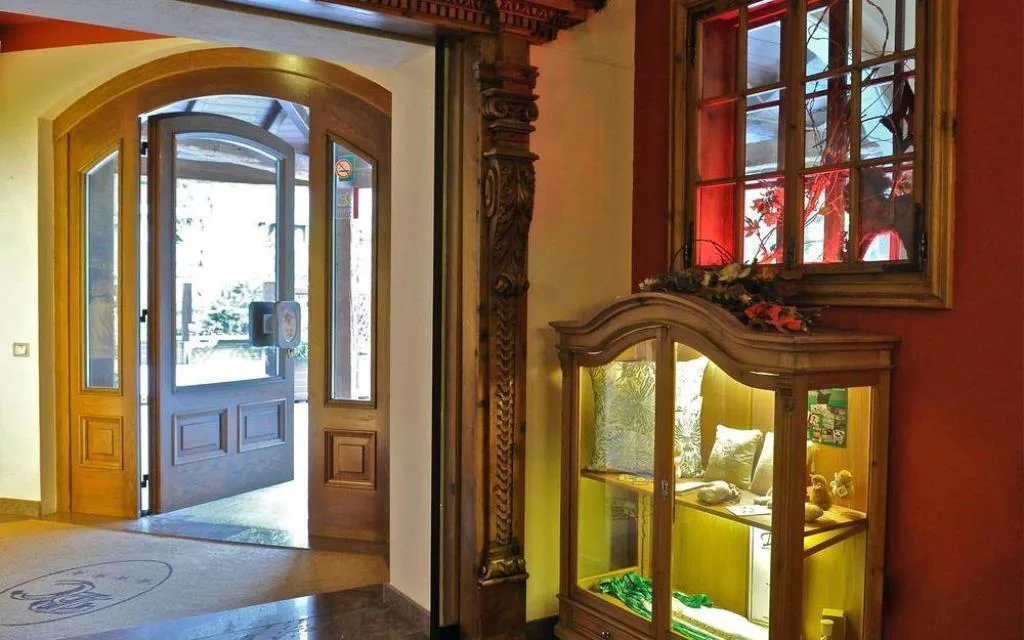 Hall