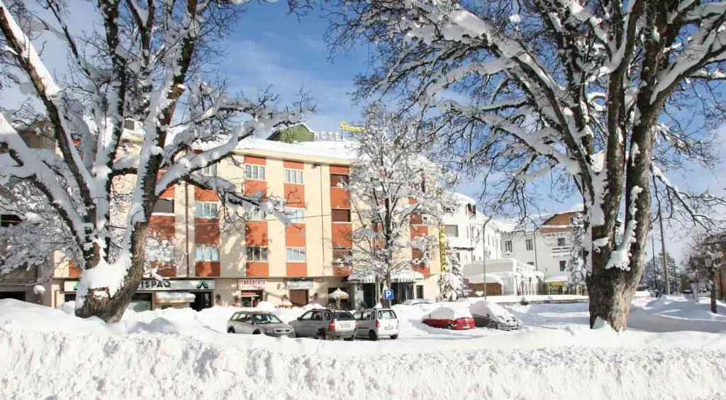 Esterno