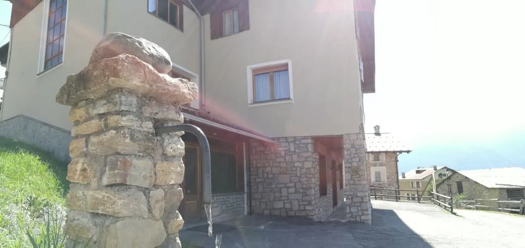 Esterno